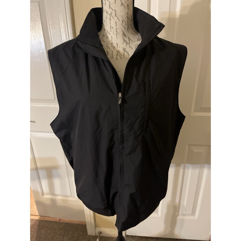 IZOD XFG Men’s Black Full-Zip Performance Golf Vest – Size M, Lightweight Wind